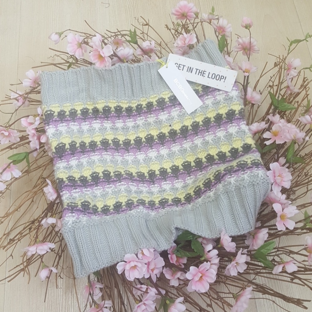 BCBG scarf
